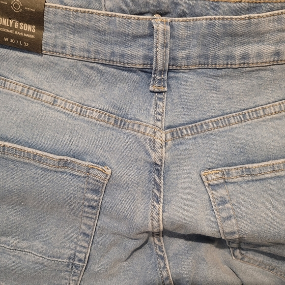 Jeans - Picture 2 of 3